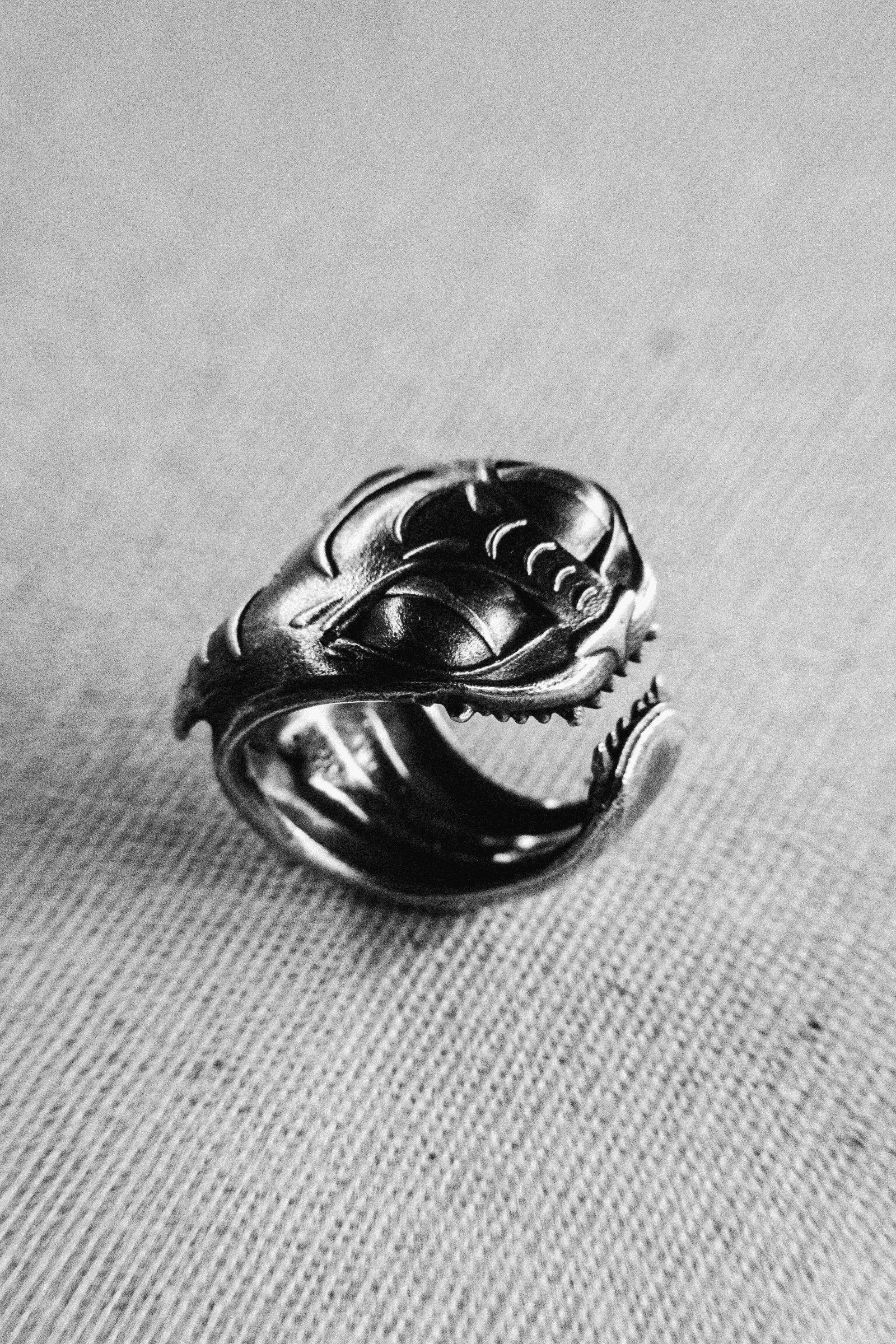 Tigra Ring