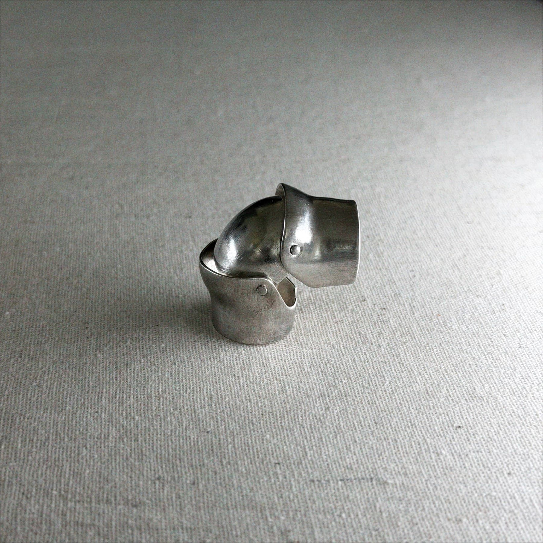 Armor Knuckle Ring