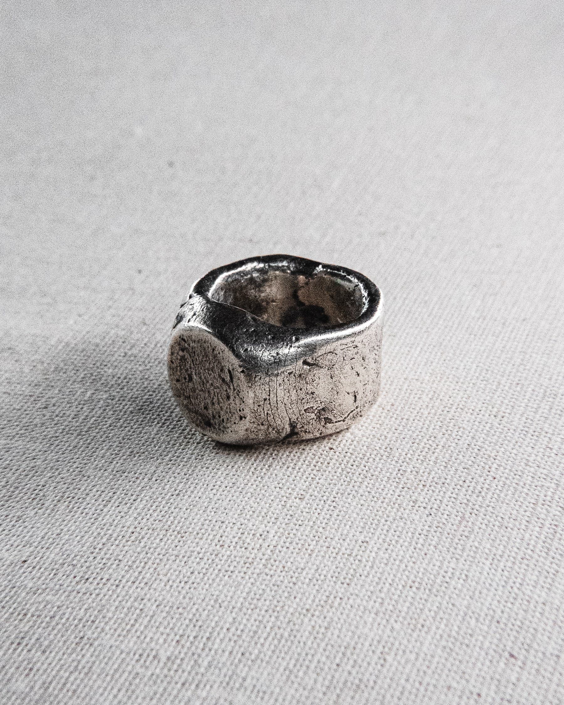 Chuluu Ring