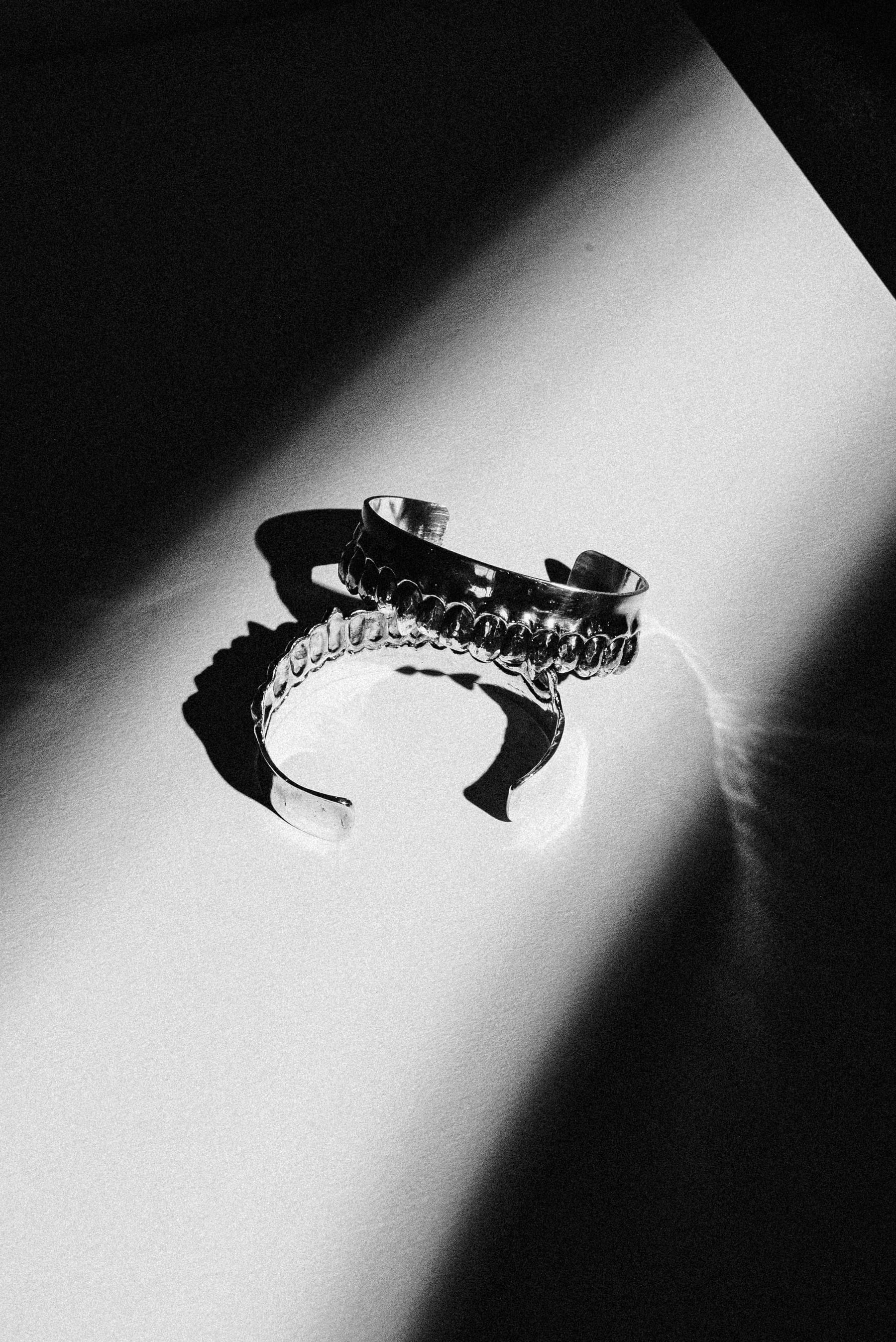 Jaw Bracelet