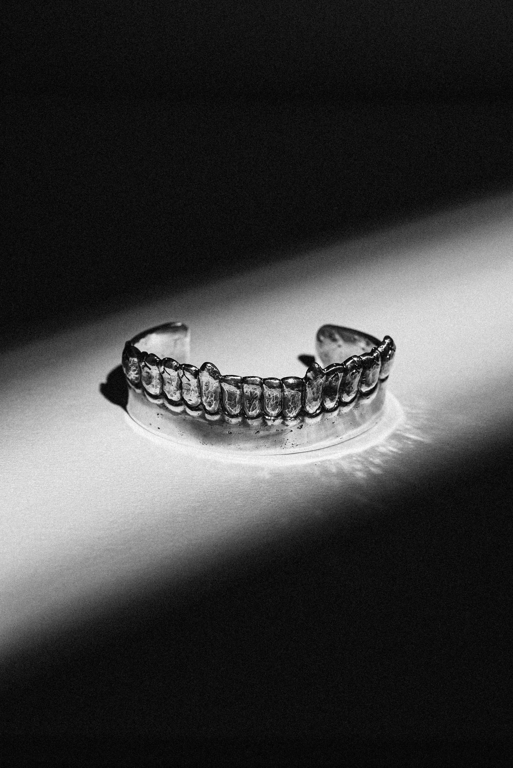 Jaw Bracelet