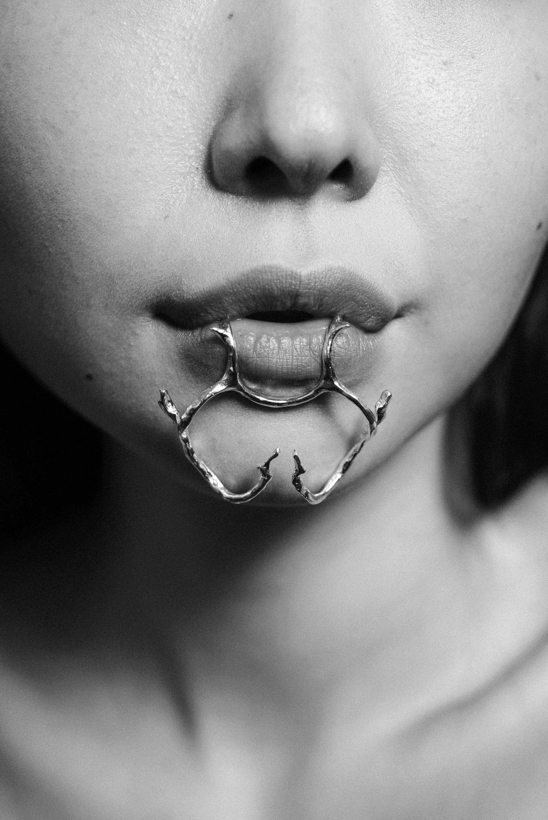 Lip Cuff