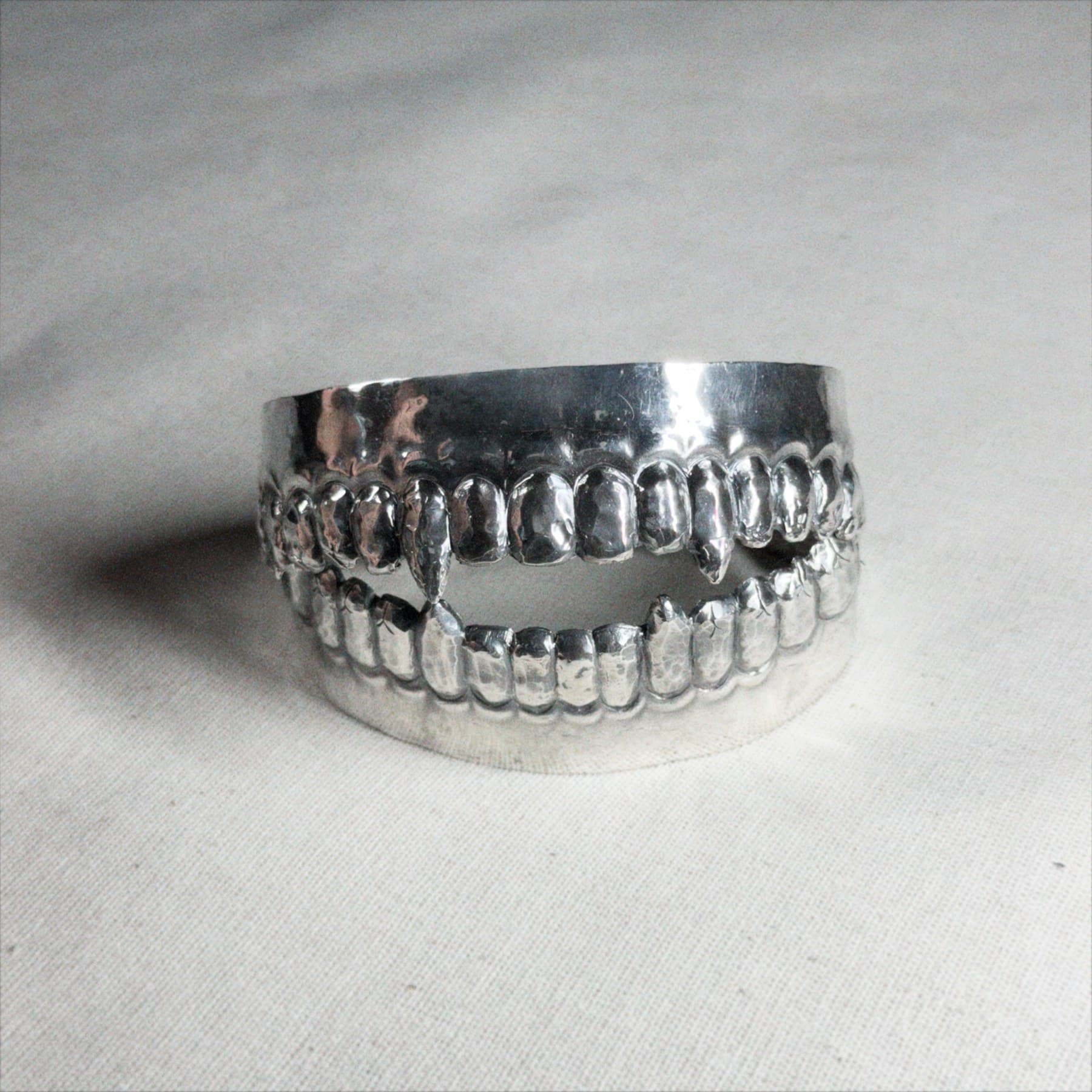 Jaw Bracelet — set (both jaws)